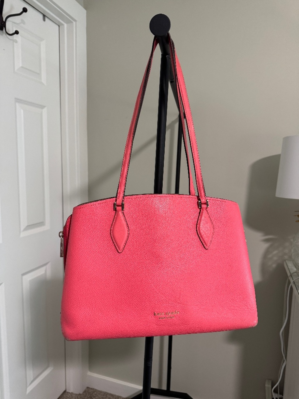 Kate Spade tote GUC holds 13" Mac laptop large work tote